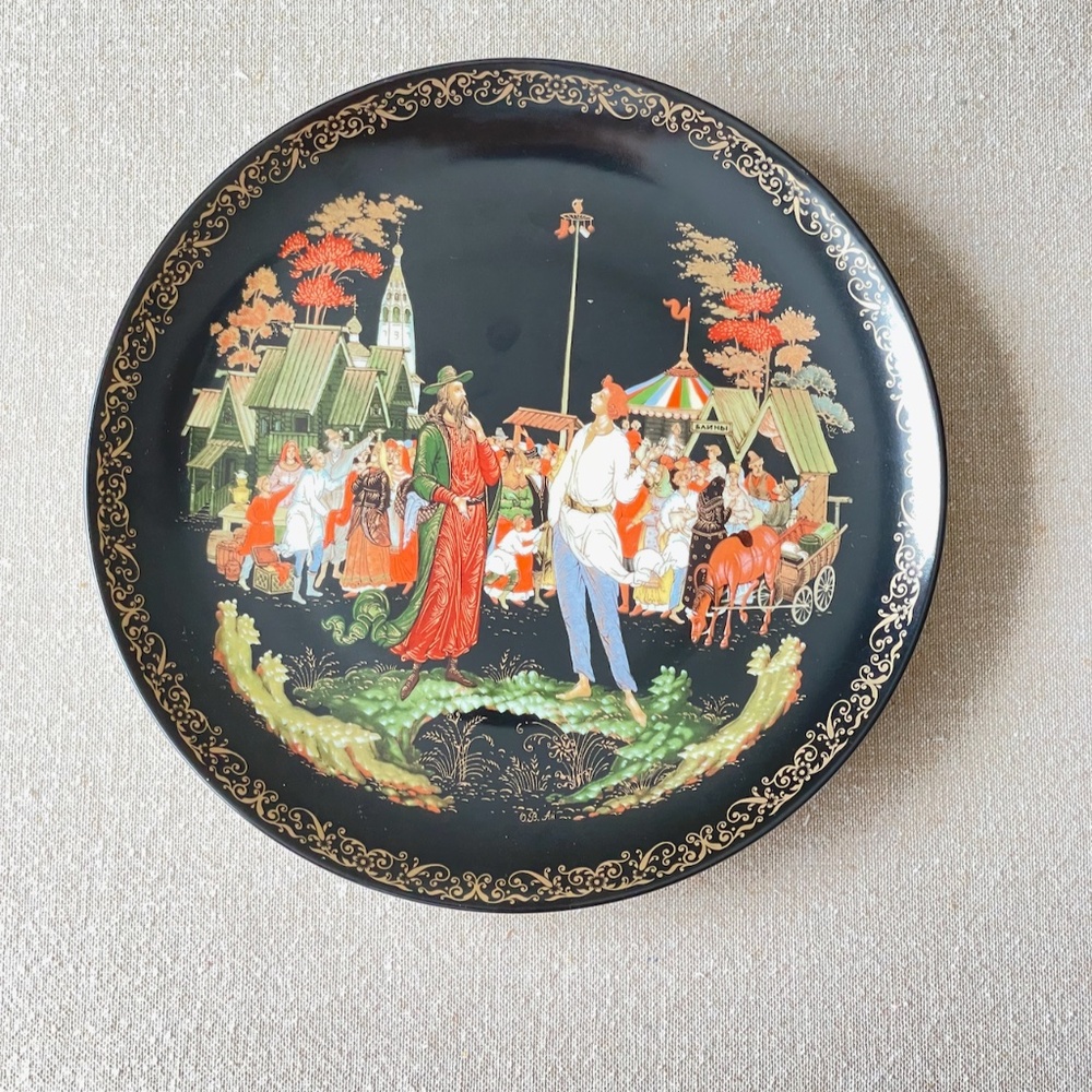 Palekh decorative collectable plate 1989